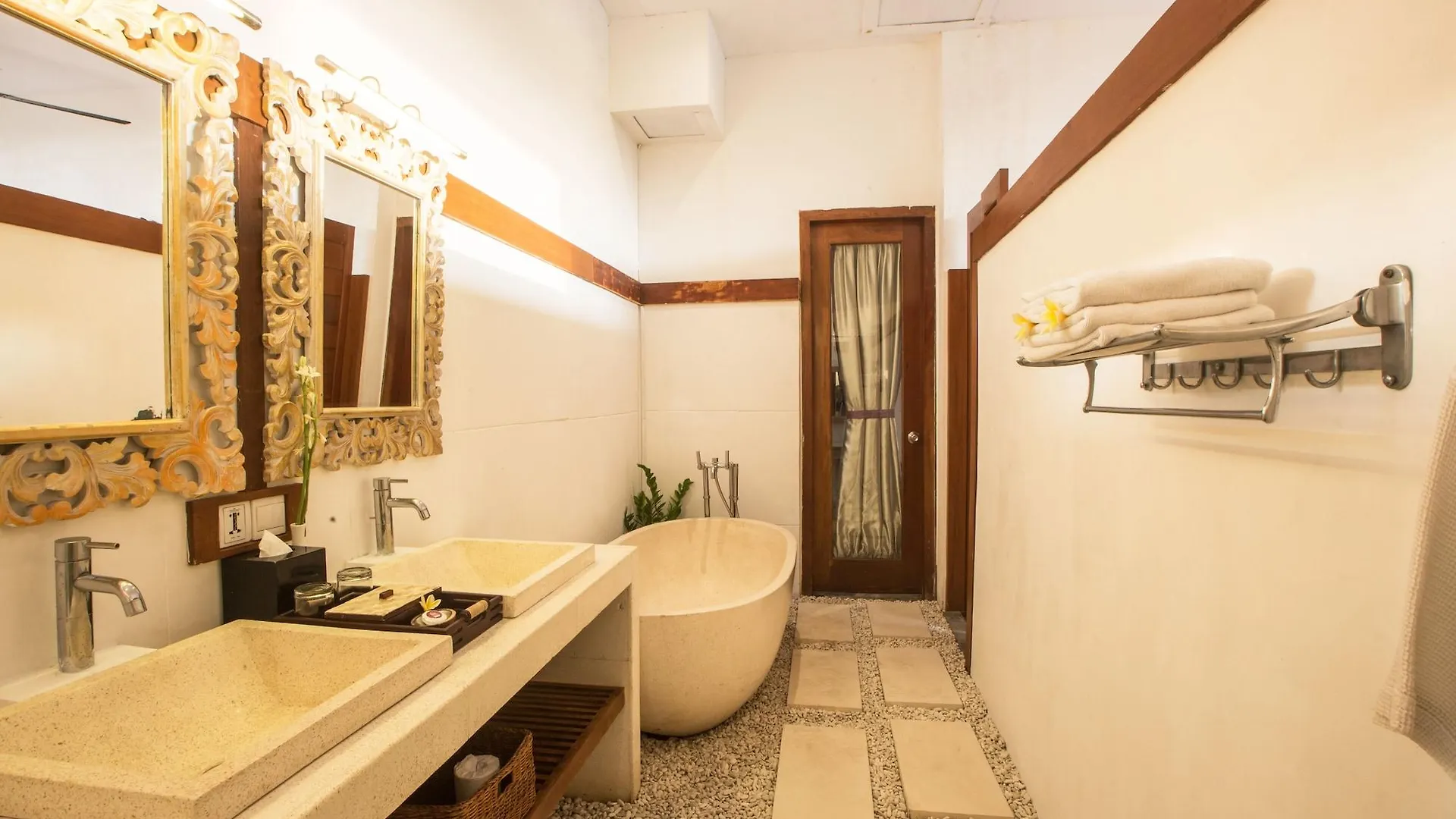 Marbella Pool Suite Seminyak