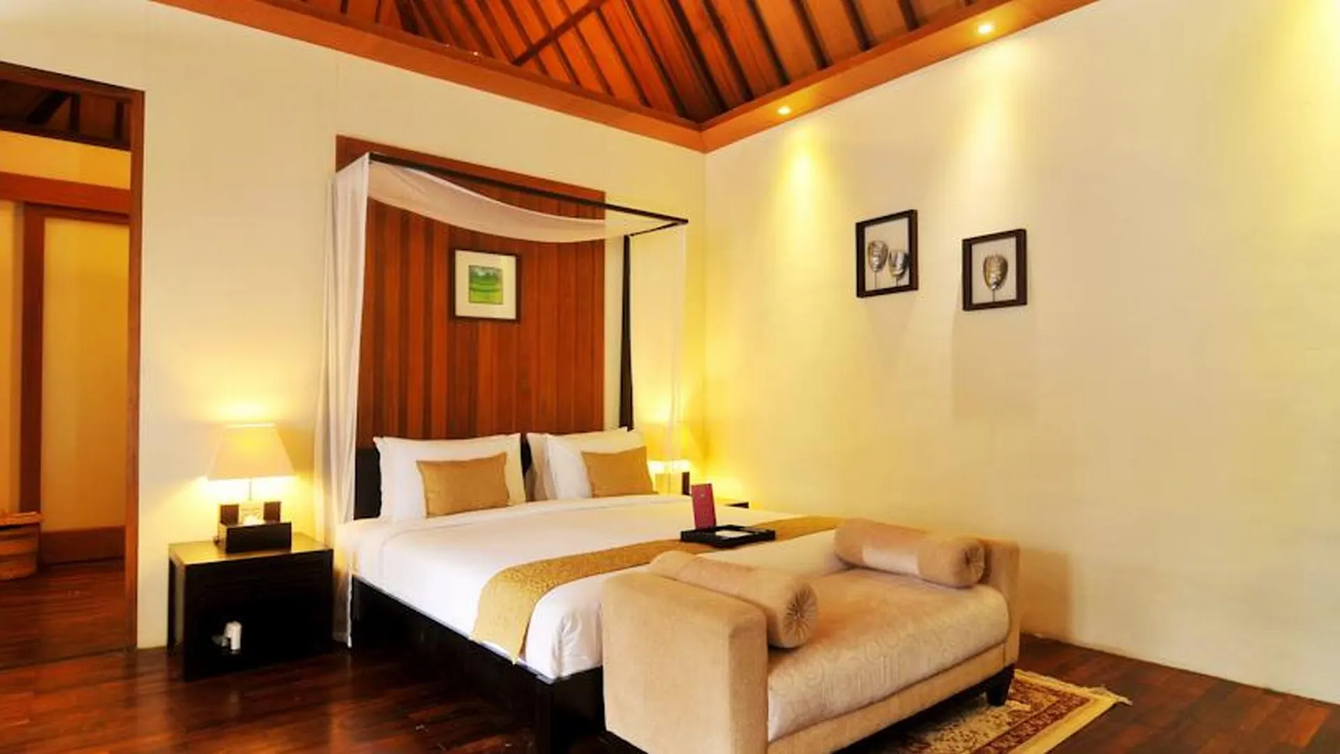 Marbella Pool Suite Seminyak Indonézia